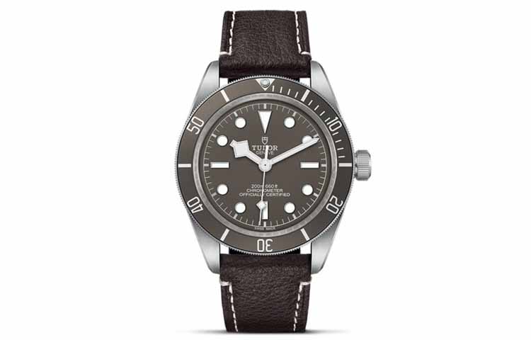 TUDOR Black Bay Fifty Eight 925 M79010SG 0001
TUDOR Black Bay Fifty Eight 925 M79010SG 0001