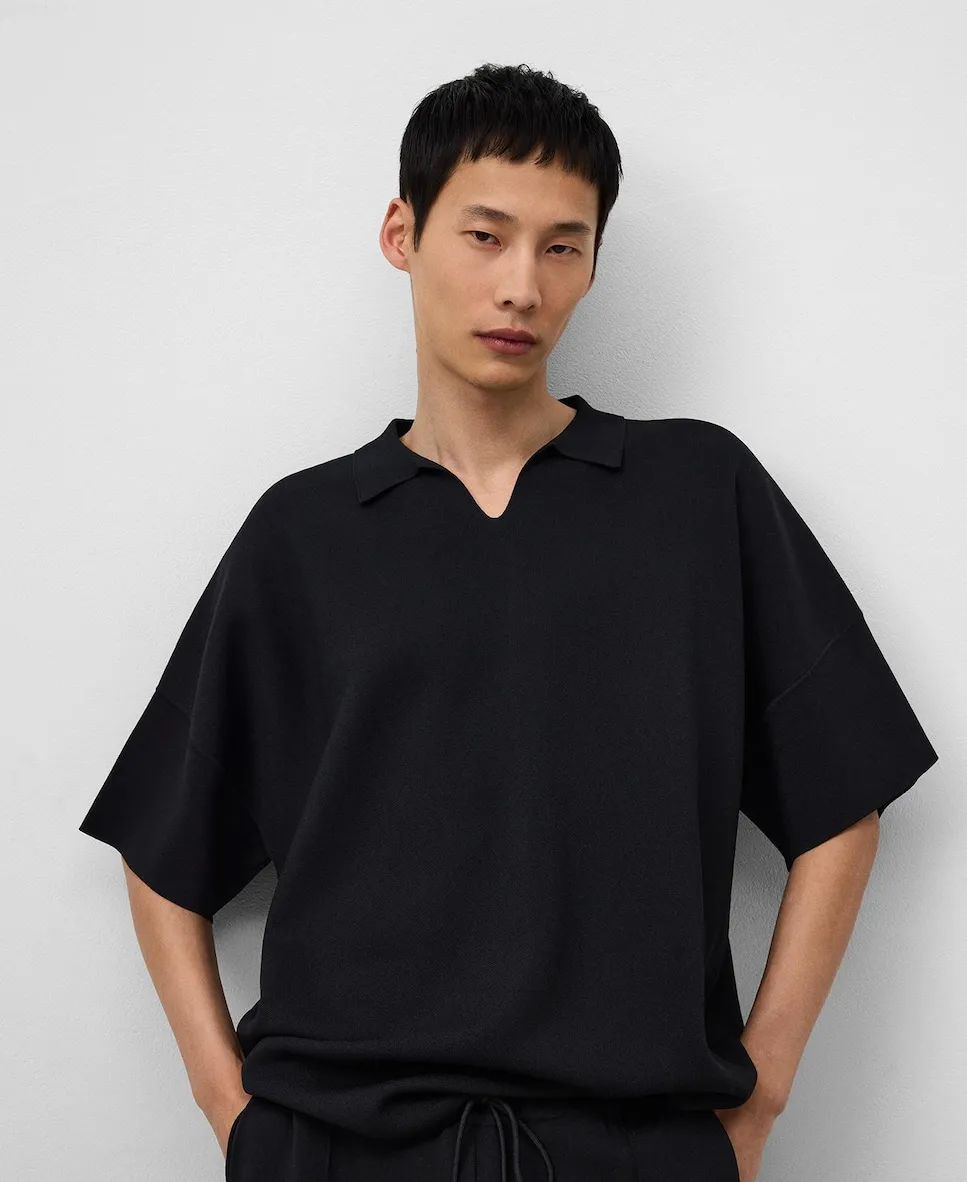 Мужская поло из крепа с воротником пико Adolfo Dominguez, черный
Мужская поло из крепа с воротником пико Adolfo Dominguez, черный