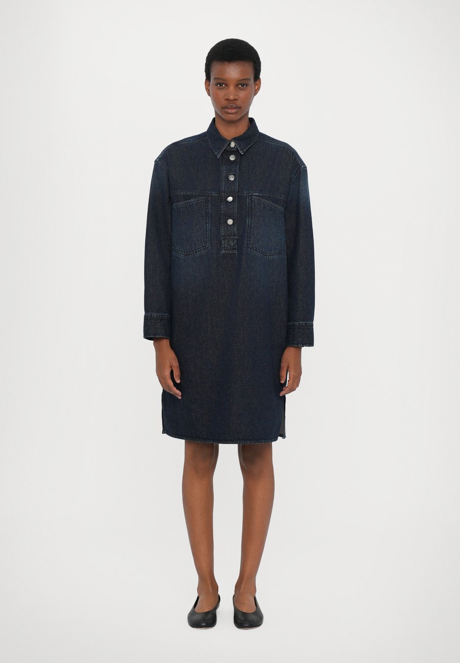 Платье CLOSED DRESS, Dark Blue/Blue
Платье CLOSED DRESS, Dark Blue/Blue