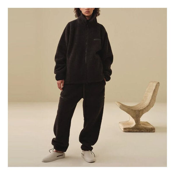 Куртка Fear of God Essentials SS22 Polar Fleece Full Zip Jacket iron
Куртка Fear of God Essentials SS22 Polar Fleece Full Zip Jacket iron