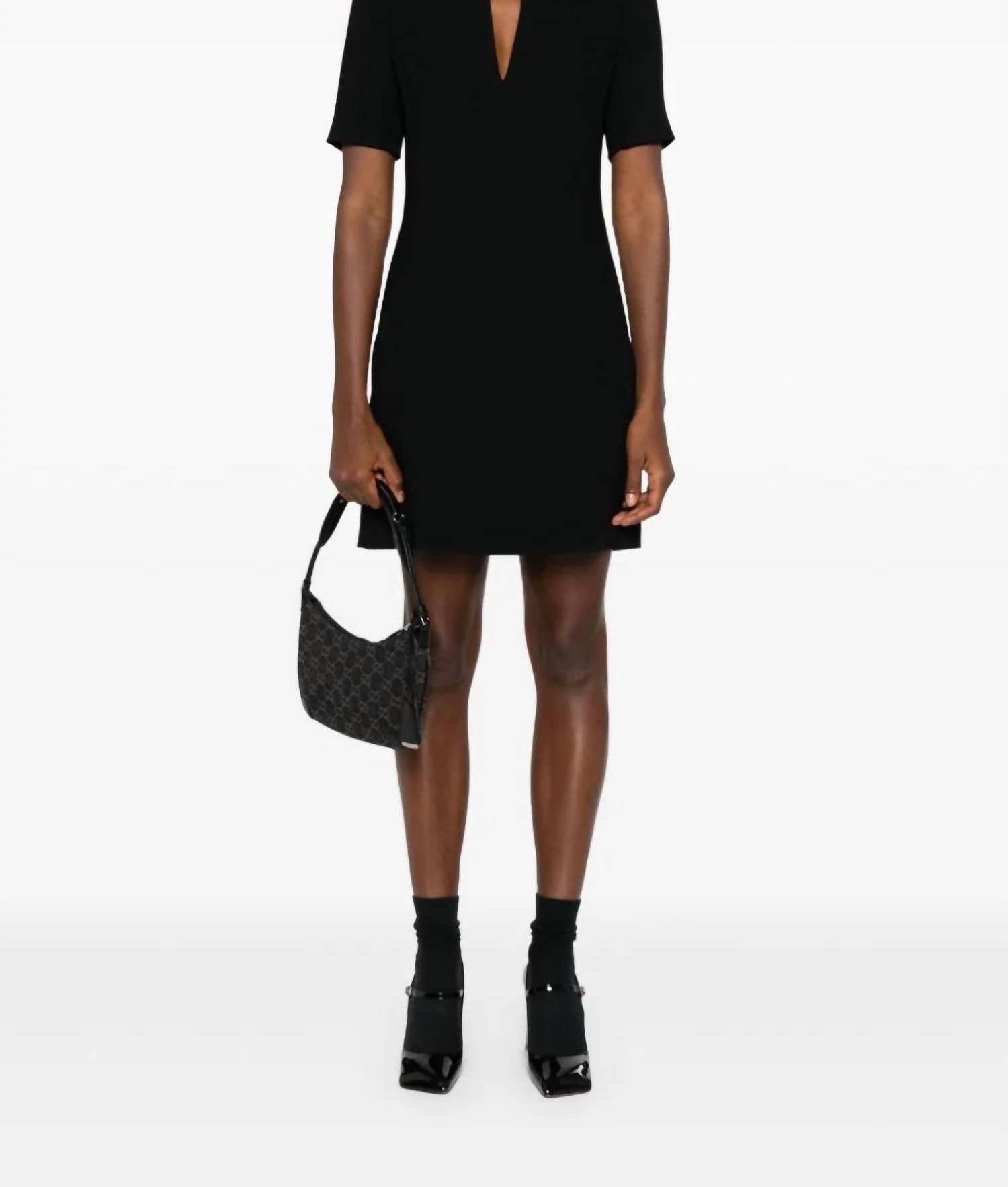 Мини-платье с вырезом Jewel Neck черного цвета BARBARA BUI 
Мини-платье с вырезом Jewel Neck черного цвета BARBARA BUI