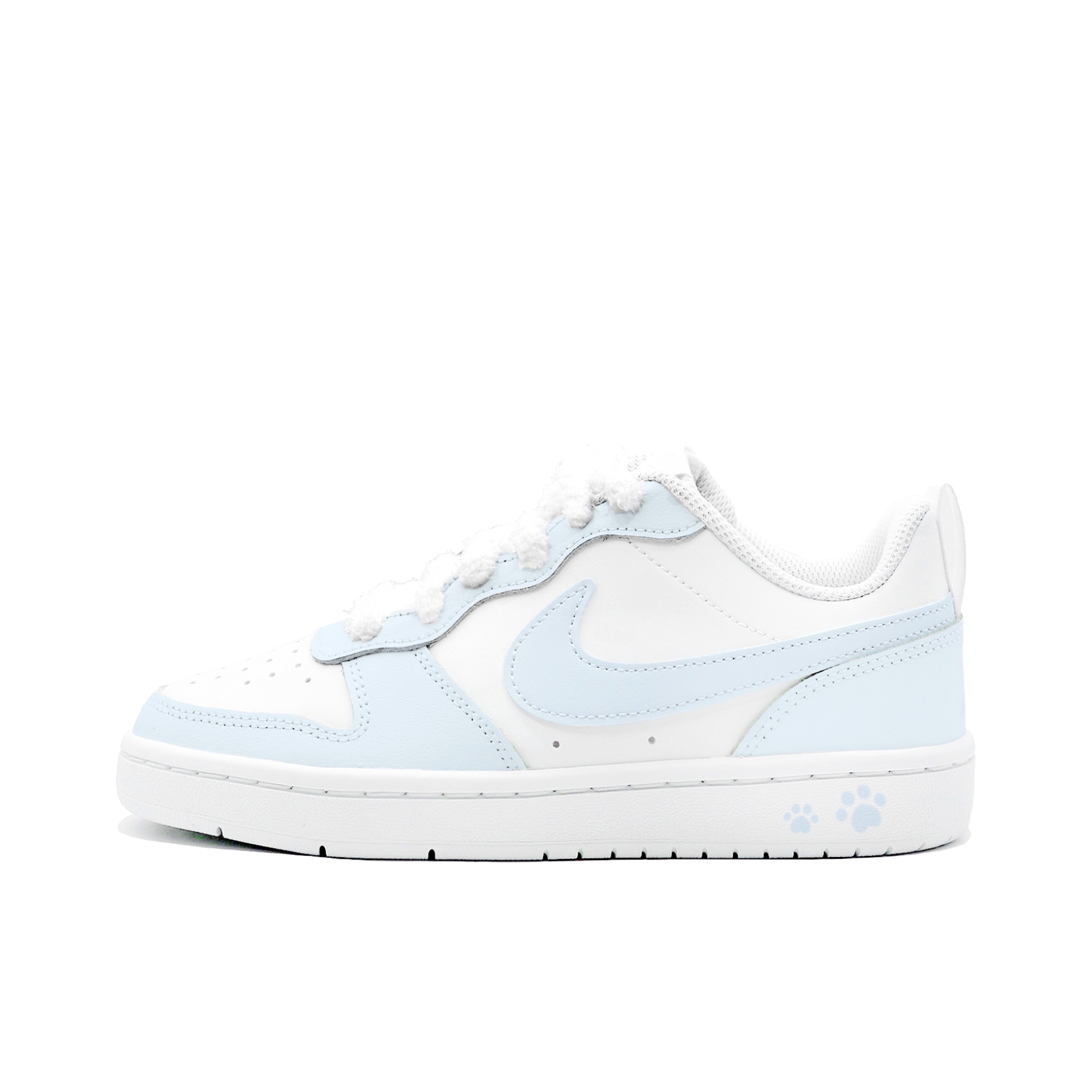 Детские кроссовки для скейтбординга Court Borough с нескользящей подошвой, износостойкие, с амортизацией и низким верхом. Подростки. Nike, белый/синий
Детские кроссовки для скейтбординга Court Borough с нескользящей подошвой, износостойкие, с амортизацией и низким верхом. Подростки. Nike, белый/синий