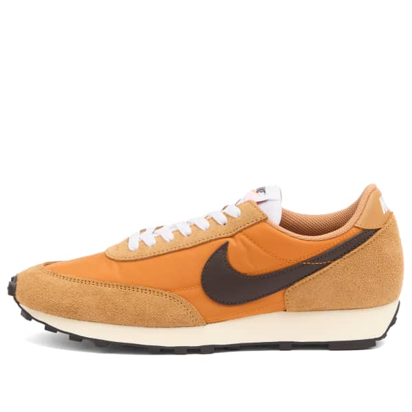 Кроссовки Dbreak sp Nike, flax, pale айвори & черный
Кроссовки Dbreak sp Nike, flax, pale айвори & черный