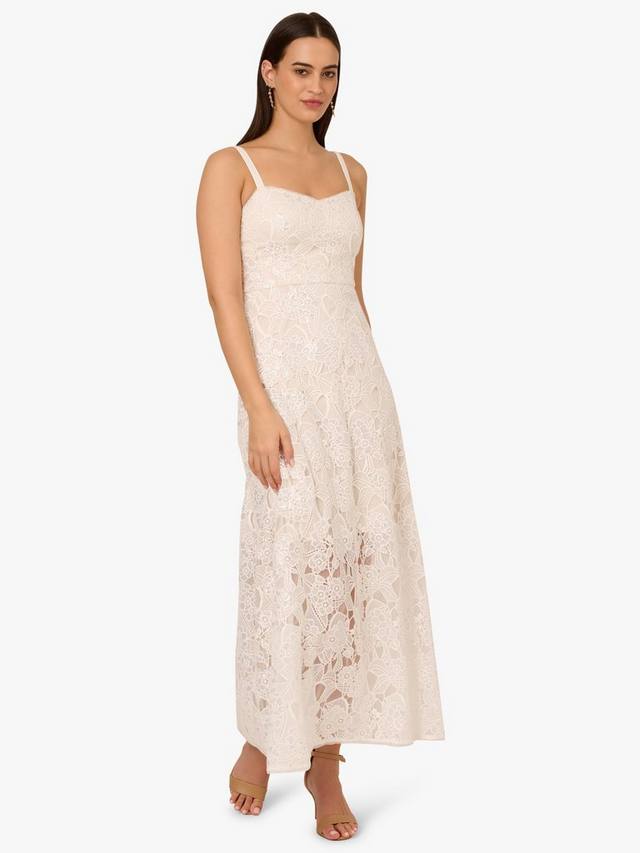 Кружевное макси-платье с блестками Adrianna Papell, слоновая кость
Кружевное макси-платье с блестками Adrianna Papell, слоновая кость