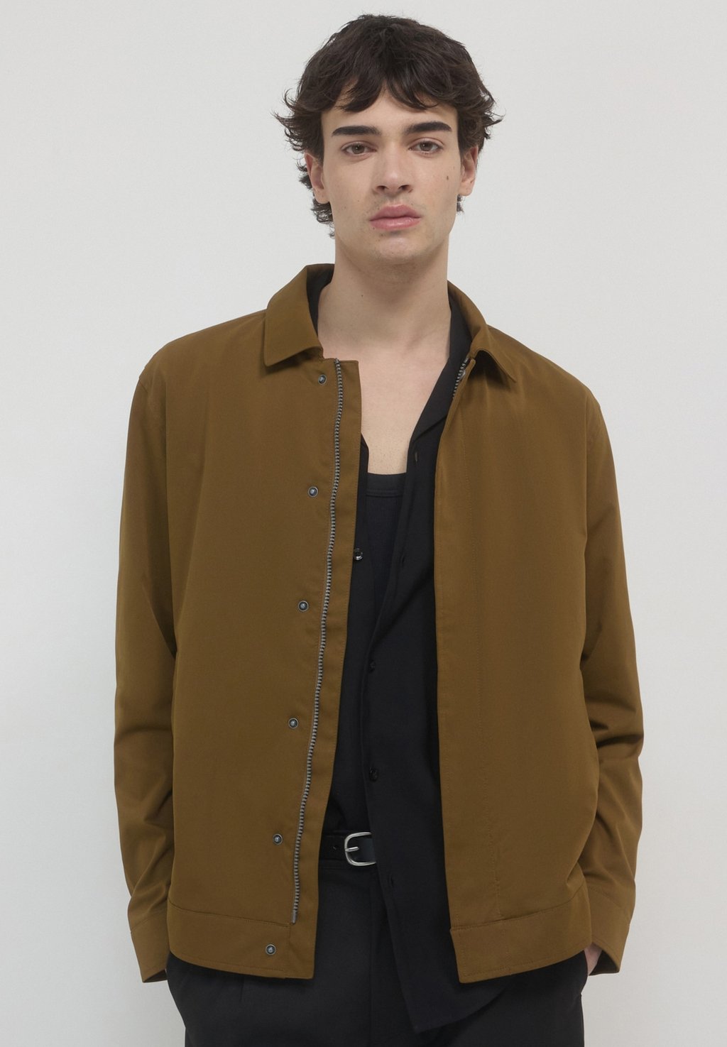 Легкая куртка Calliope, коричневый
Легкая куртка Calliope, коричневый