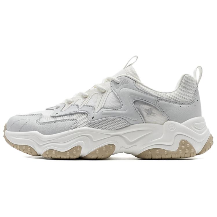 XTEP Низкие повседневные туфли Nomadic с противоскользящим и износостойким покрытием, мужские, серо-белые 
XTEP Низкие повседневные туфли Nomadic с противоскользящим и износостойким покрытием, мужские, серо-белые