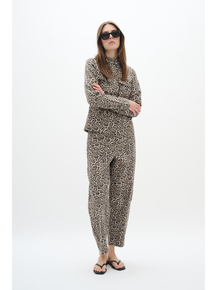 Джинсы RiverIW, прямой крой, классический леопард InWear
Джинсы RiverIW, прямой крой, классический леопард InWear