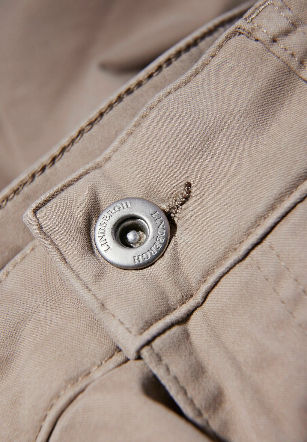 Брюки SOFT TOUCH Lindbergh, песочный
Брюки SOFT TOUCH Lindbergh, песочный