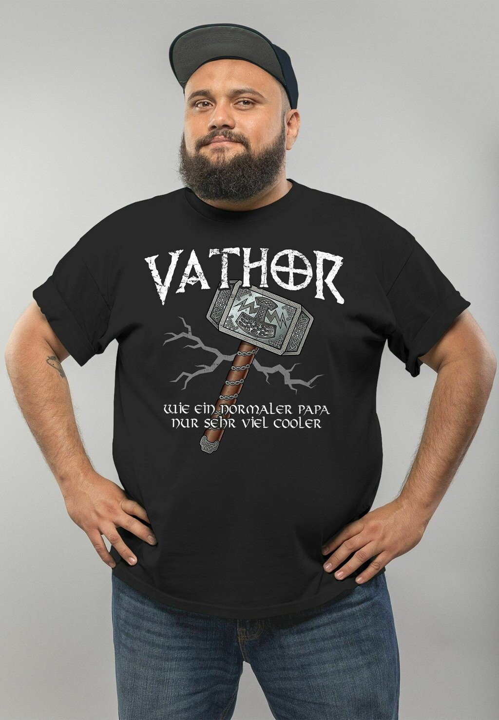 Футболка с принтом COOLER PAPA VATHOR FUN SPRUCH LUSTIG THOR P Moonworks, цвет schwarz
Футболка с принтом COOLER PAPA VATHOR FUN SPRUCH LUSTIG THOR P Moonworks, цвет schwarz