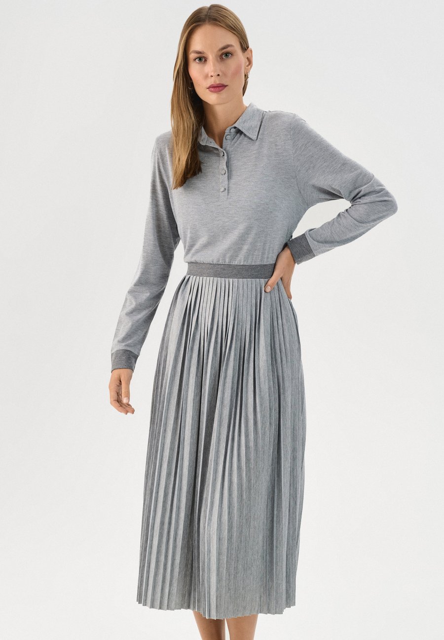 Платье QUIOSQUE Jersey dress, Grey
Платье QUIOSQUE Jersey dress, Grey