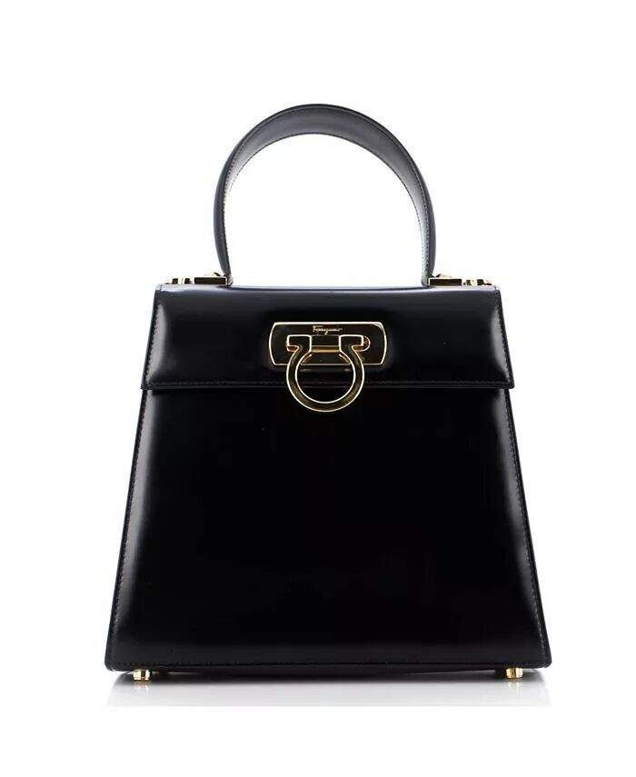 Мини Gancini сумка-трансформер с верхней ручкой из кожи Pre-Owned Salvatore Ferragamo, черный
Мини Gancini сумка-трансформер с верхней ручкой из кожи Pre-Owned Salvatore Ferragamo, черный