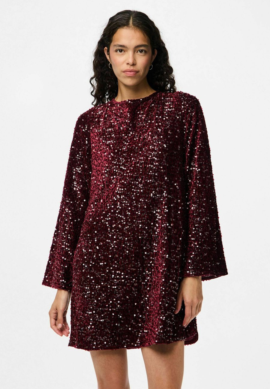 Платье Pieces PCKAM DEEP BACK BOW DRESS, Tawny Port/Dark Red
Платье Pieces PCKAM DEEP BACK BOW DRESS, Tawny Port/Dark Red