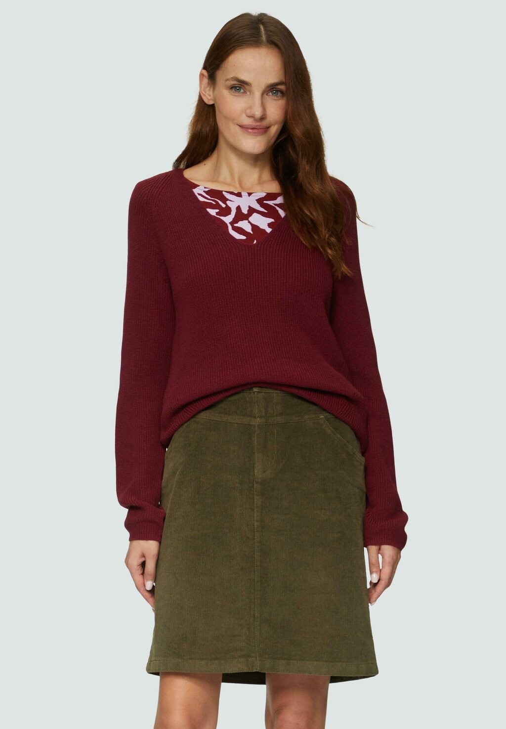 Джемпер MET V-HALS VAN EEN MIX s.Oliver, темно-красный
Джемпер MET V-HALS VAN EEN MIX s.Oliver, темно-красный