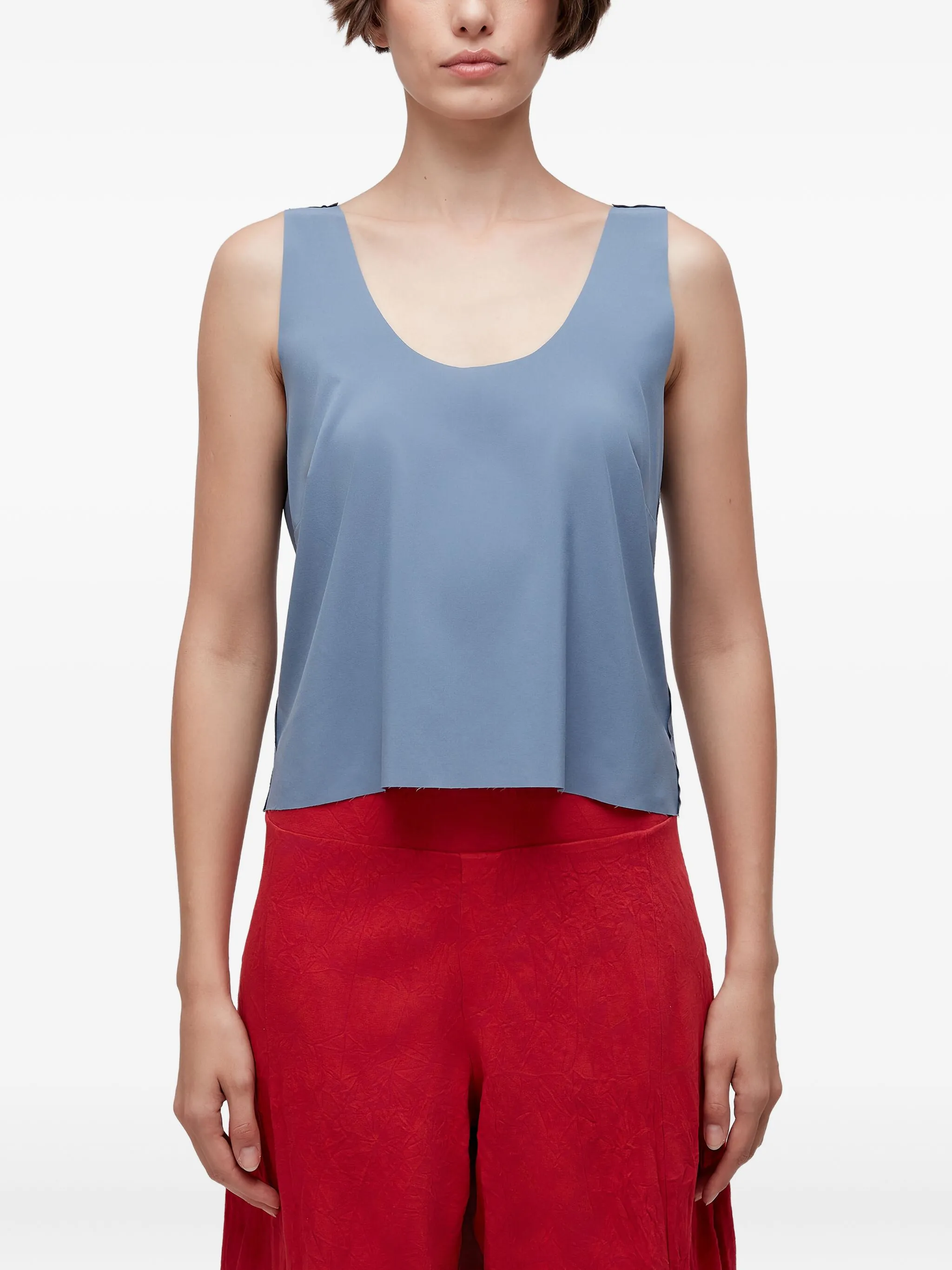 Топ Superlight с U-образным вырезом Osklen, синий
Топ Superlight с U-образным вырезом Osklen, синий