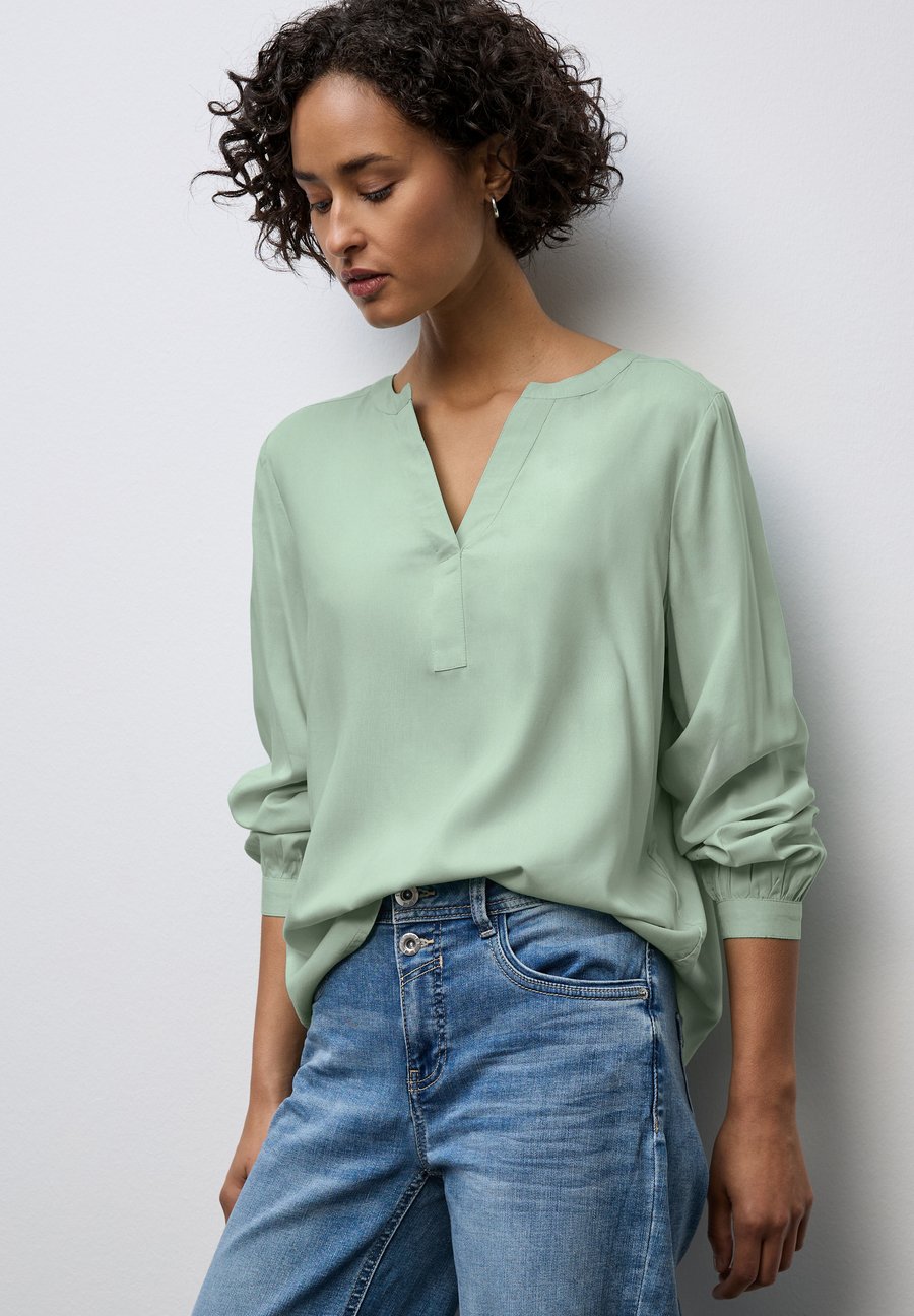 Блуза Street One SPLIT NECK, Grün/Light Green
Блуза Street One SPLIT NECK, Grün/Light Green