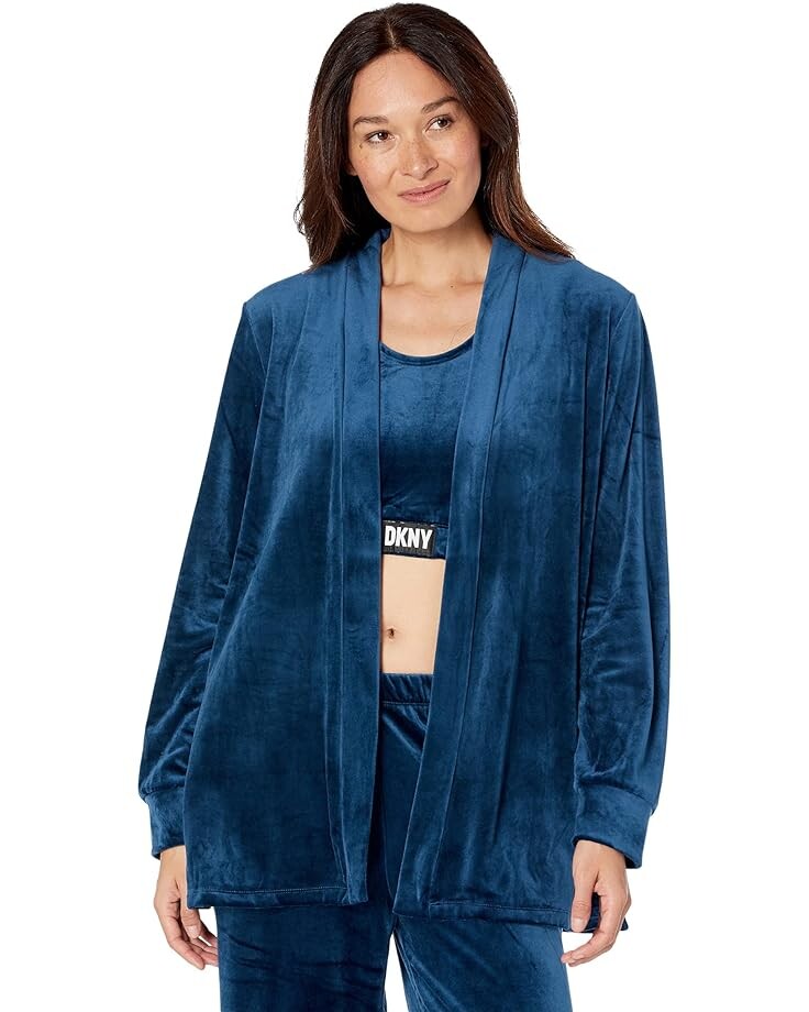 Пижамный комплект DKNY Long Sleeve Layer Crop Tank Pants Set, цвет Poseidon
Пижамный комплект DKNY Long Sleeve Layer Crop Tank Pants Set, цвет Poseidon