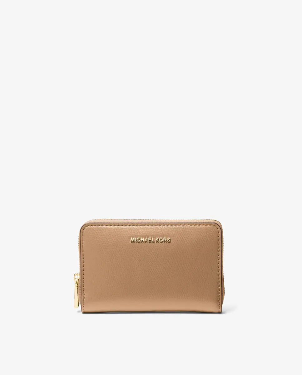 Кошелек из текстурированной кожи с застежкой-молнией Michael Michael Kors, бежевый
Кошелек из текстурированной кожи с застежкой-молнией Michael Michael Kors, бежевый