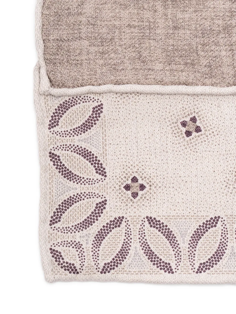 Карманный платок с геометрическим принтом Brunello Cucinelli, нейтральный
Карманный платок с геометрическим принтом Brunello Cucinelli, нейтральный