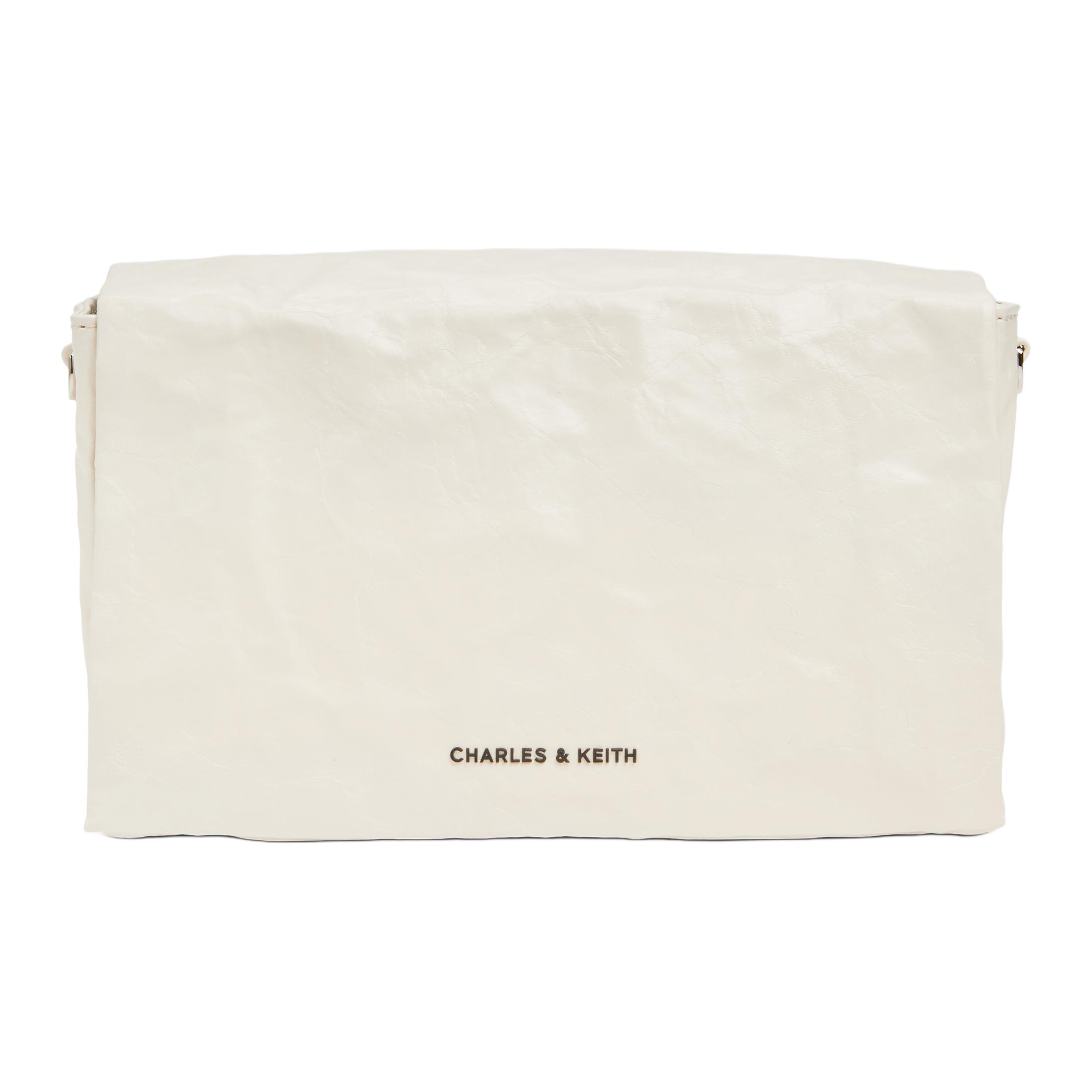 Сумка через плечо из полиуретана с принтом "Трубы" CHARLES&KEITH цвет черный/молочный белый/серебристый
Сумка через плечо из полиуретана с принтом "Трубы" CHARLES&KEITH цвет черный/молочный белый/серебристый