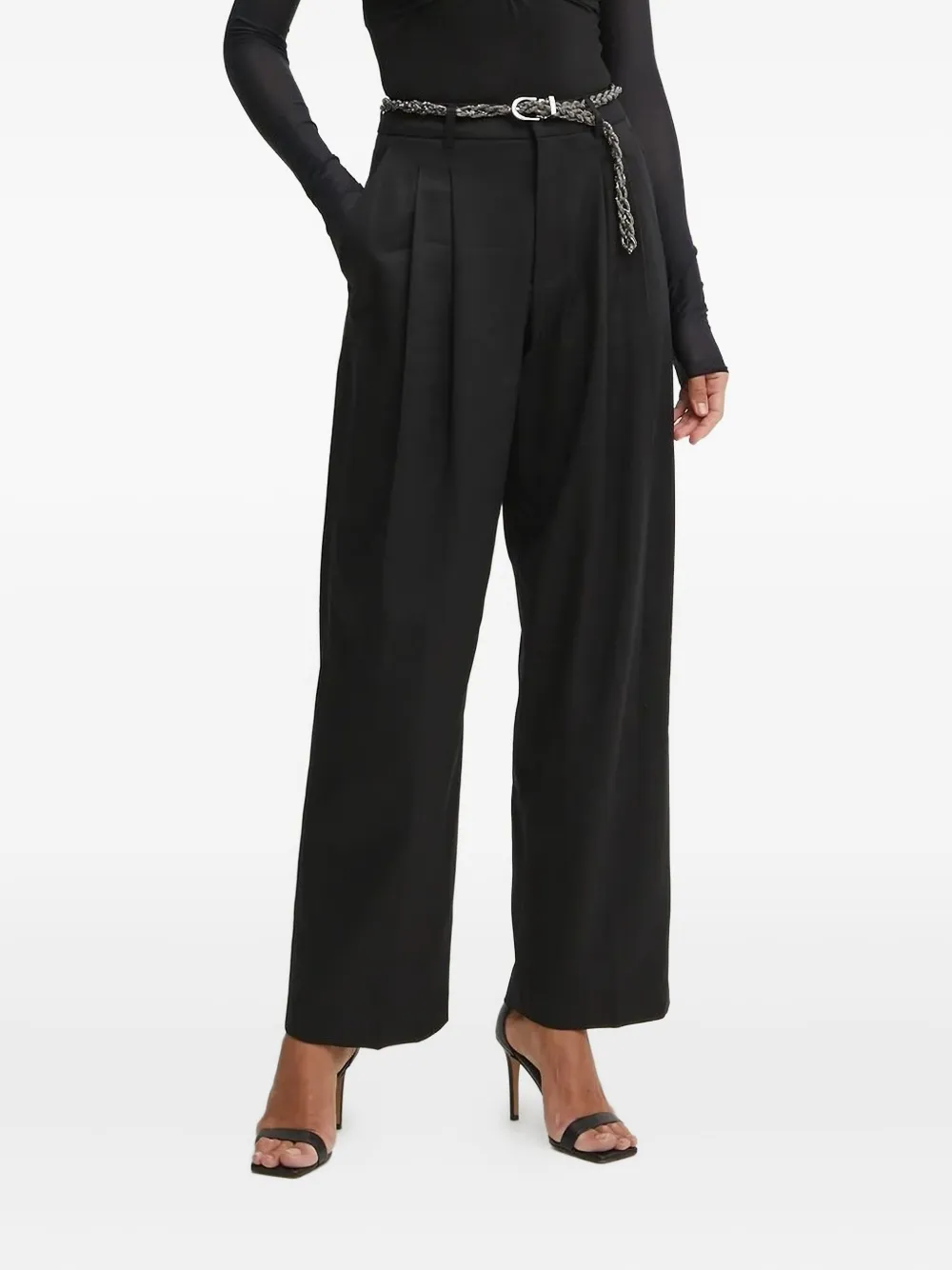 Широкие брюки со складками GUESS USA, черный
Широкие брюки со складками GUESS USA, черный