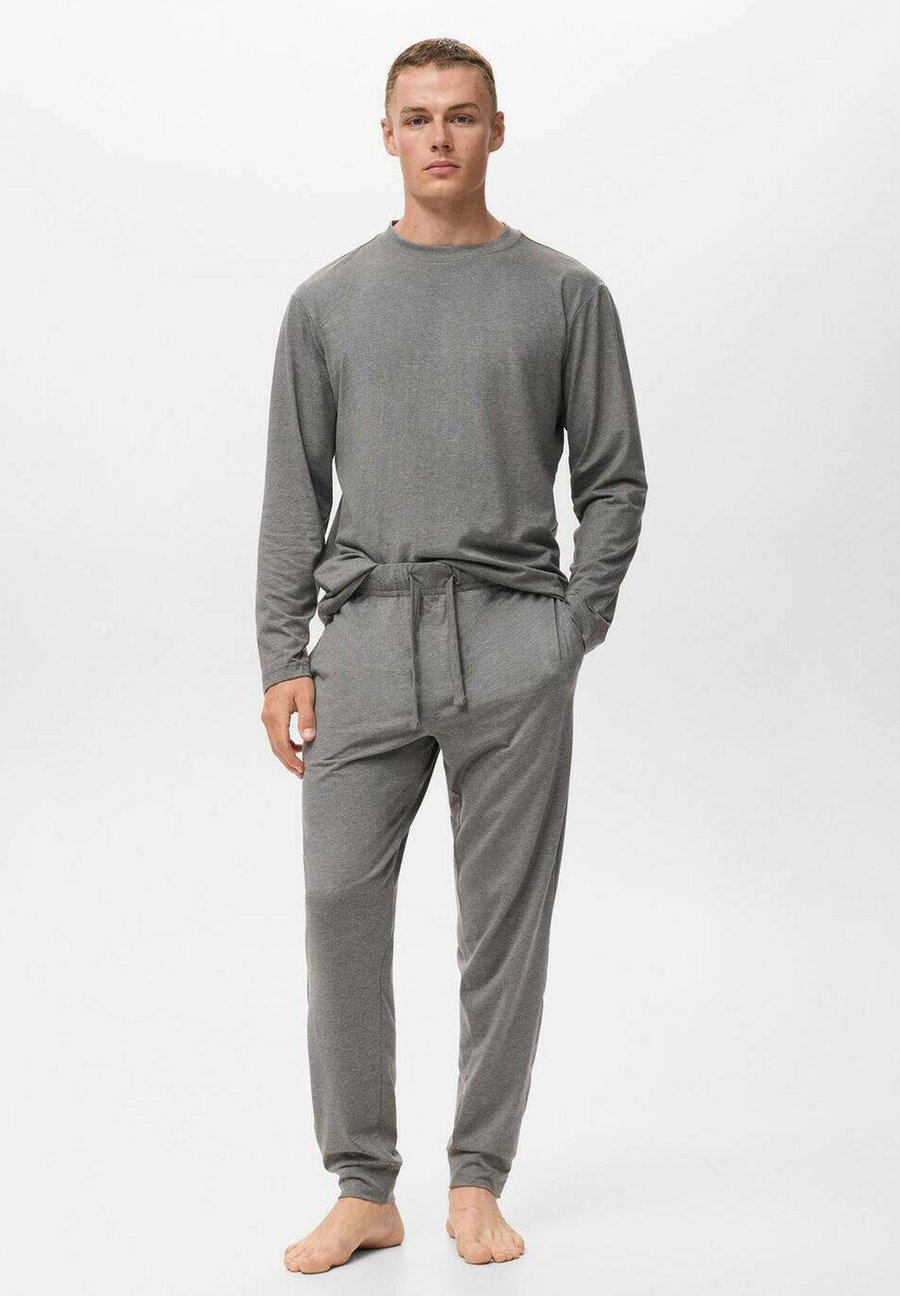 Пижамный комплект Mango SET , Grey
Пижамный комплект Mango SET , Grey