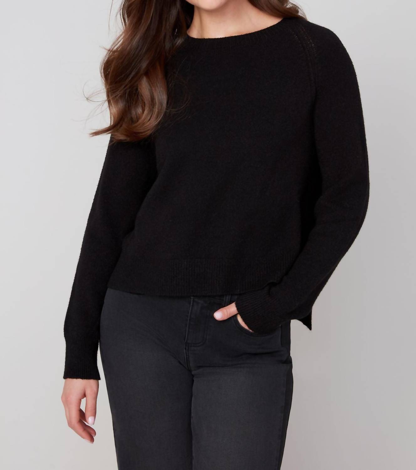 Renuar Вязаный свитер с круглым вырезом черного цвета
Renuar Вязаный свитер с круглым вырезом черного цвета