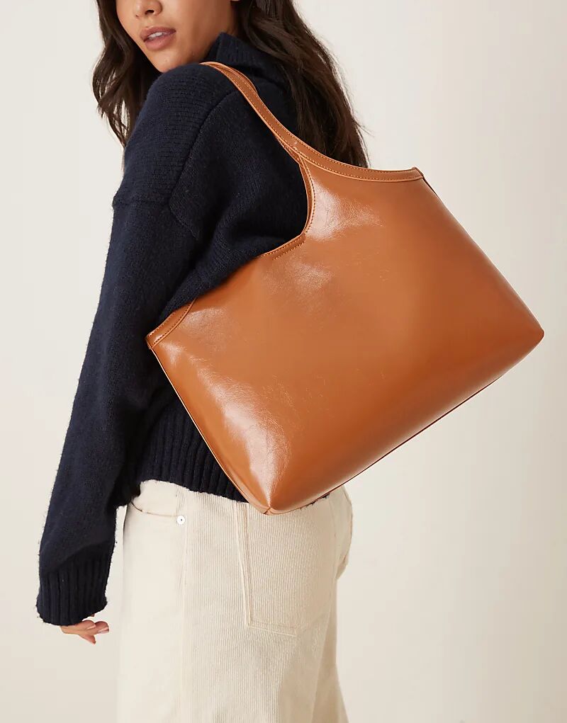 Сумка-тоут ASOS DESIGN с круглыми рукавами, бежевого цвета
Сумка-тоут ASOS DESIGN с круглыми рукавами, бежевого цвета