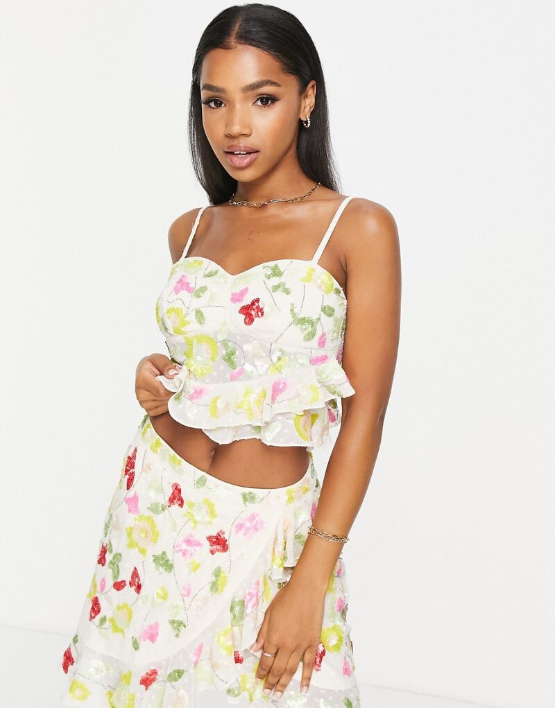 Неоново-желтый укороченный топ на бретелях с украшением Miss Selfridge Premium - YELLOW
Неоново-желтый укороченный топ на бретелях с украшением Miss Selfridge Premium - YELLOW
