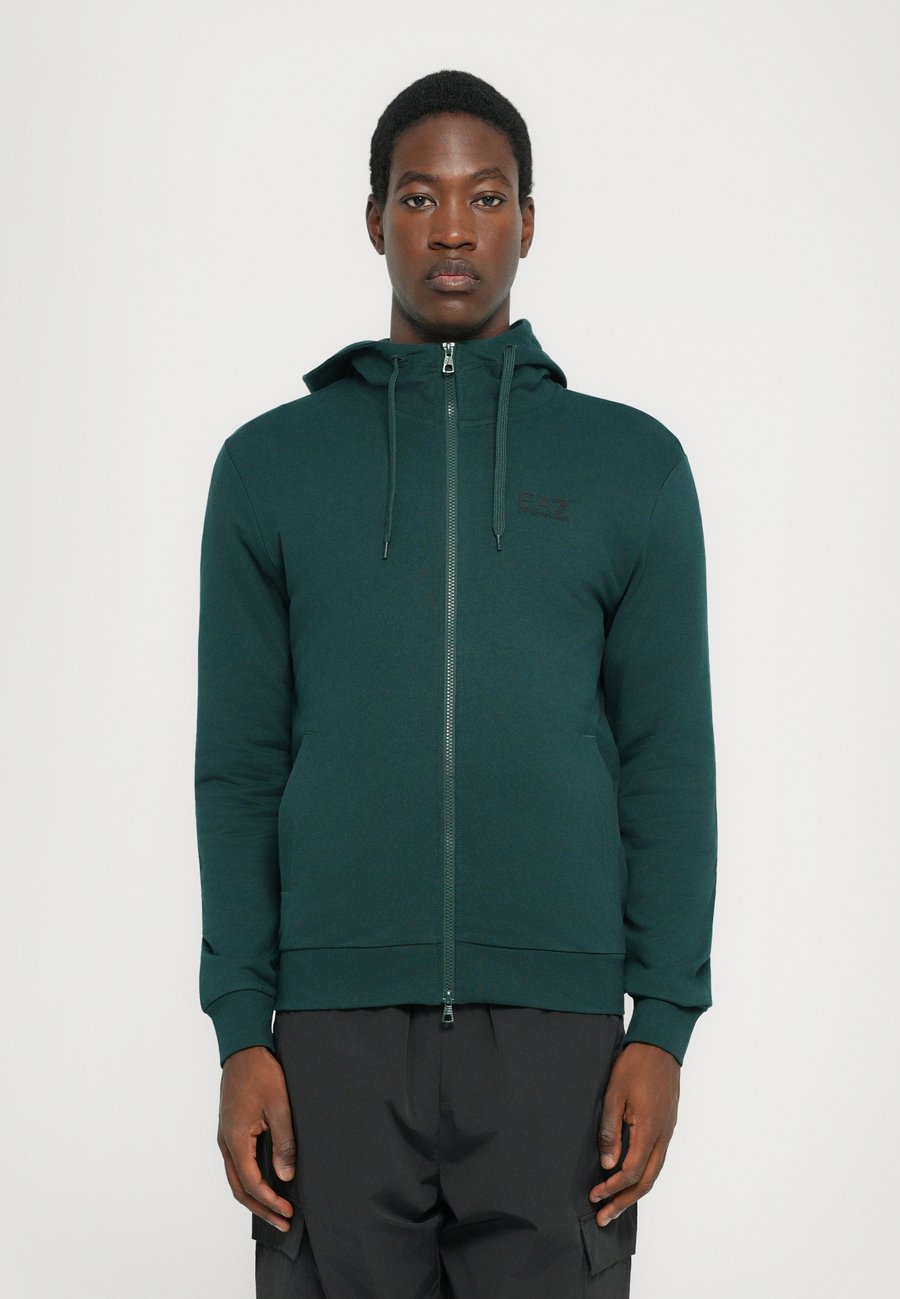 Худи EA7 Emporio Armani TRAIN CORE HOODIE, Ponderosa Pine/Evergreen
Худи EA7 Emporio Armani TRAIN CORE HOODIE, Ponderosa Pine/Evergreen