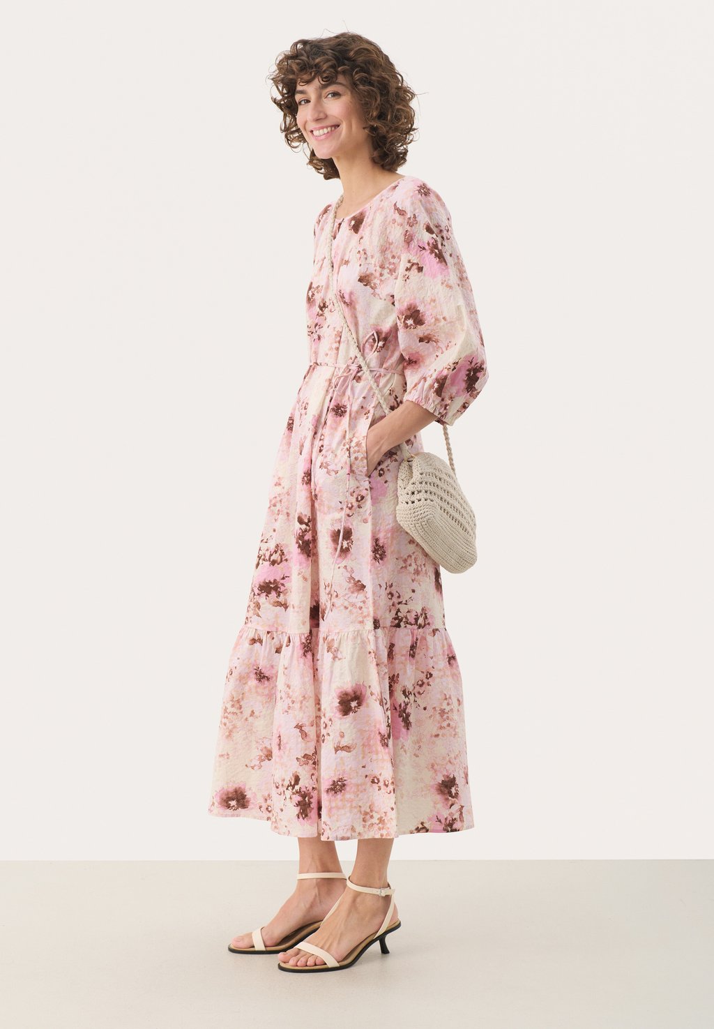 Повседневное платье REIDUN Part Two, фуксия
Повседневное платье REIDUN Part Two, фуксия