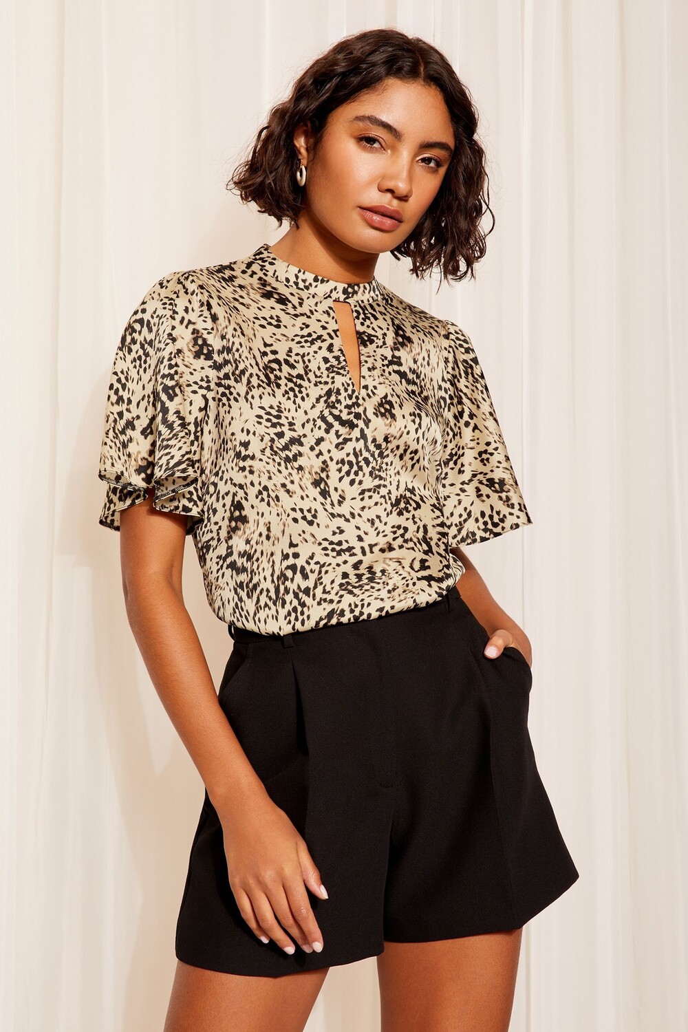 Блузка с разрезом на рукавах крылышках и принтом Friends Like These, розовый
Блузка с разрезом на рукавах крылышках и принтом Friends Like These, розовый