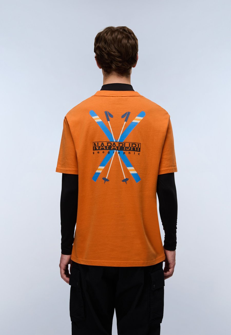 Футболка Napapijri FIEMME, Orange Pumpkin A/Orange, Оранжевый, Футболка Napapijri FIEMME, Orange Pumpkin A/Orange
Футболка Napapijri FIEMME, Orange Pumpkin A/Orange, Оранжевый, Футболка Napapijri FIEMME, Orange Pumpkin A/Orange