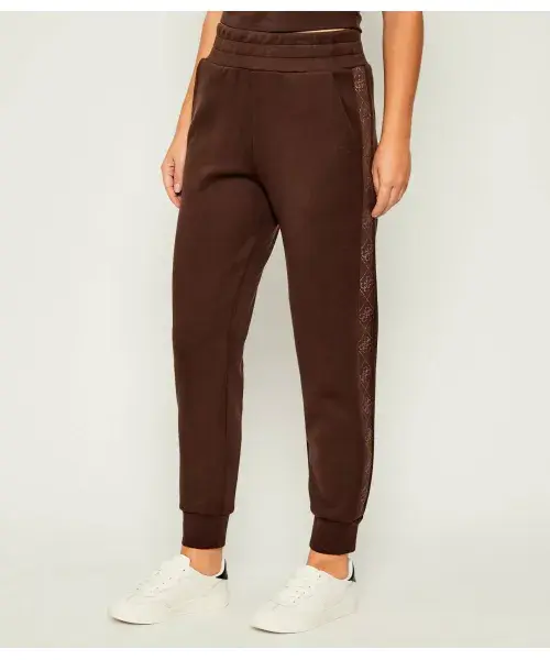Новые брюки-джоггеры Victoire Regular fit Guess Jeans, коричневый
Новые брюки-джоггеры Victoire Regular fit Guess Jeans, коричневый