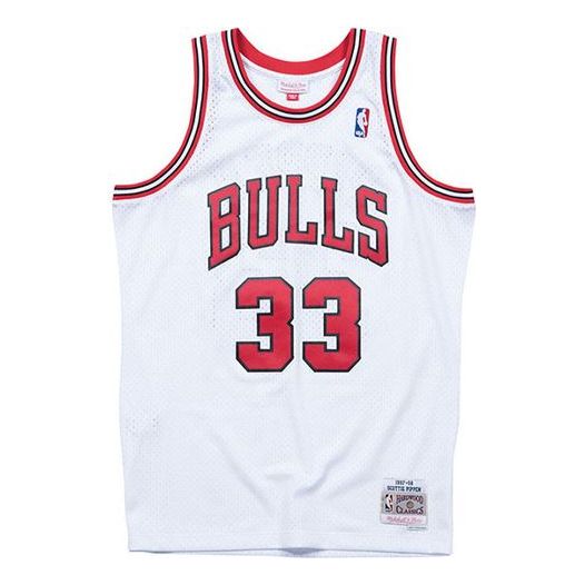 Баскетбольное джерси Mitchell & Ness NBA Swingman Jersey Chicago Bulls Home 1997-98 Scottie Pippen
Баскетбольное джерси Mitchell & Ness NBA Swingman Jersey Chicago Bulls Home 1997-98 Scottie Pippen