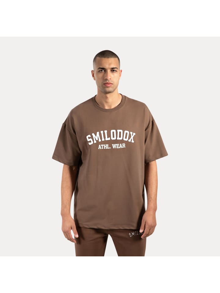 Футболка Kayson темно-коричневого цвета SMILODOX, Коричневый, Футболка Kayson темно-коричневого цвета SMILODOX
Футболка Kayson темно-коричневого цвета SMILODOX, Коричневый, Футболка Kayson темно-коричневого цвета SMILODOX
