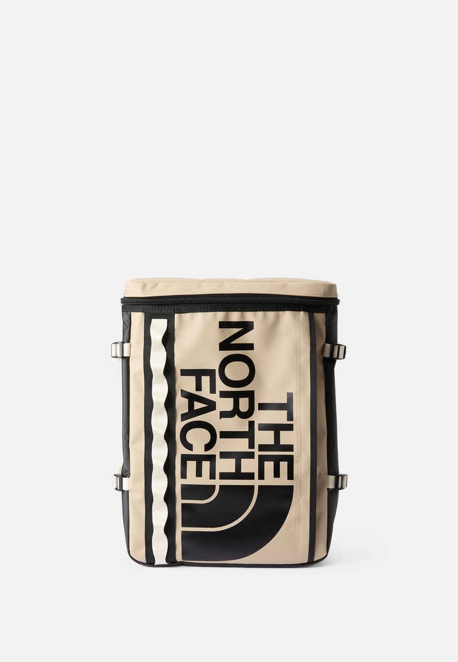Рюкзак The North Face BASE CAMP FUSE BOX UNISEX, White/Dune/Black/Black
Рюкзак The North Face BASE CAMP FUSE BOX UNISEX, White/Dune/Black/Black