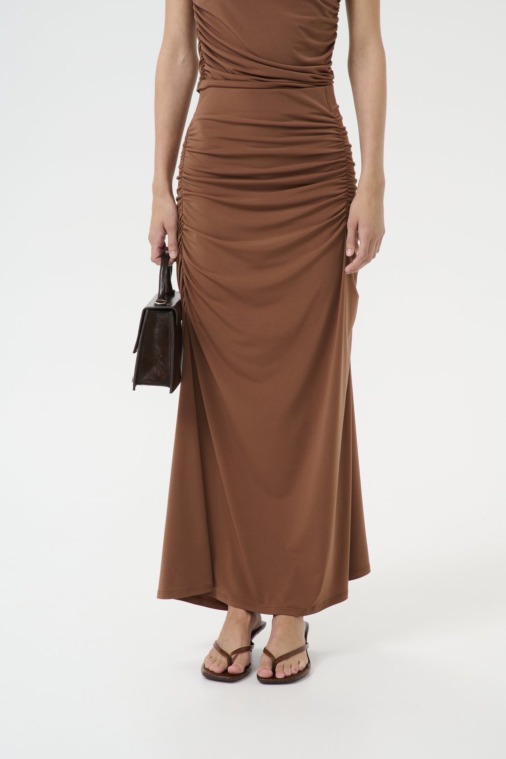Юбка макси MAILY Gestuz, коричневый
Юбка макси MAILY Gestuz, коричневый