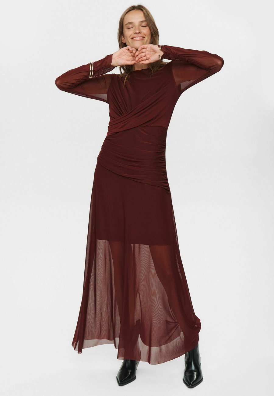 Платье Nümph Maxi dress, Winetasting/Red
Платье Nümph Maxi dress, Winetasting/Red
