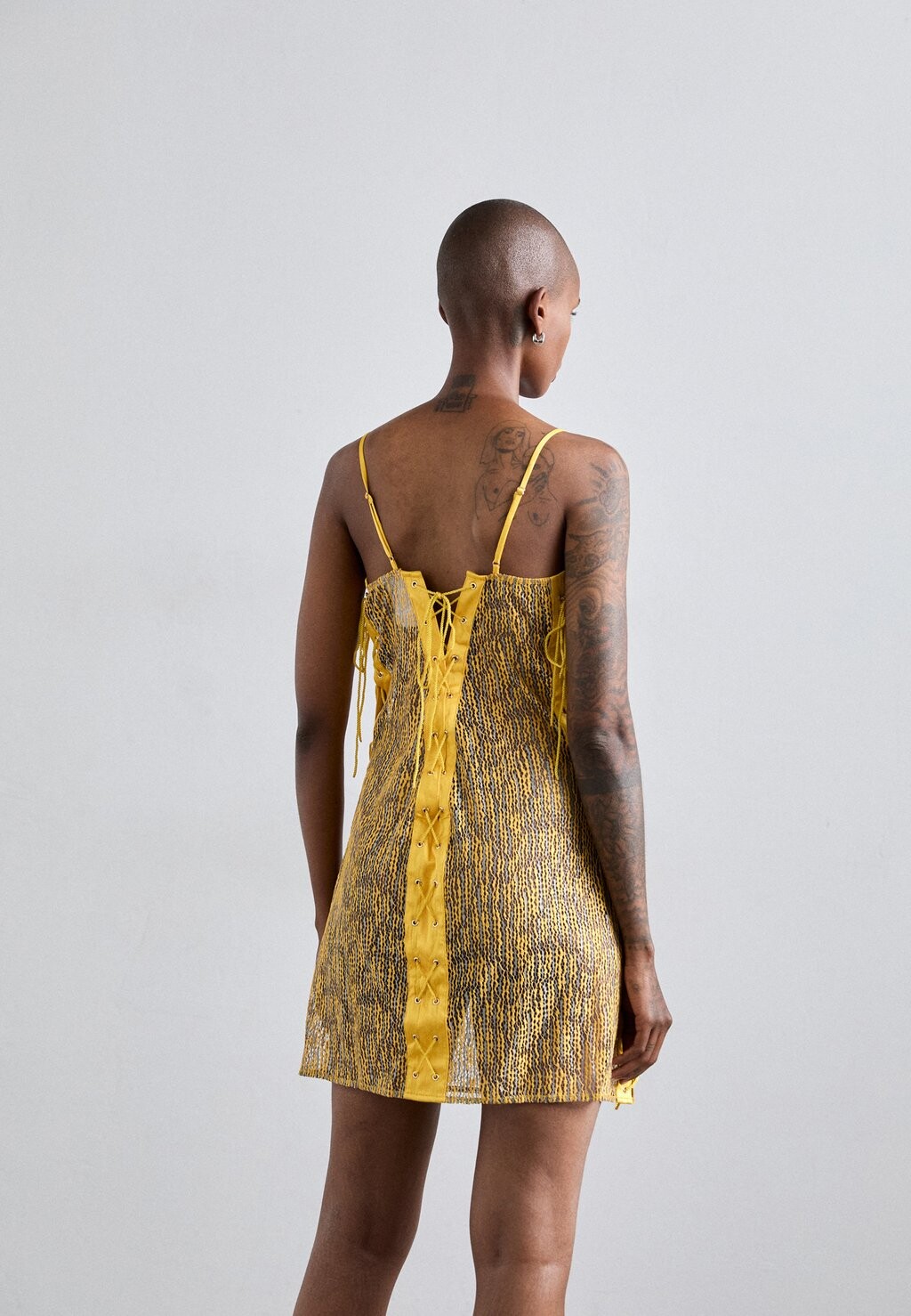 Коктейльное платье / Вечернее платье CORD UP EYELET MINI DRESS Sinead Gorey, желтый
Коктейльное платье / Вечернее платье CORD UP EYELET MINI DRESS Sinead Gorey, желтый