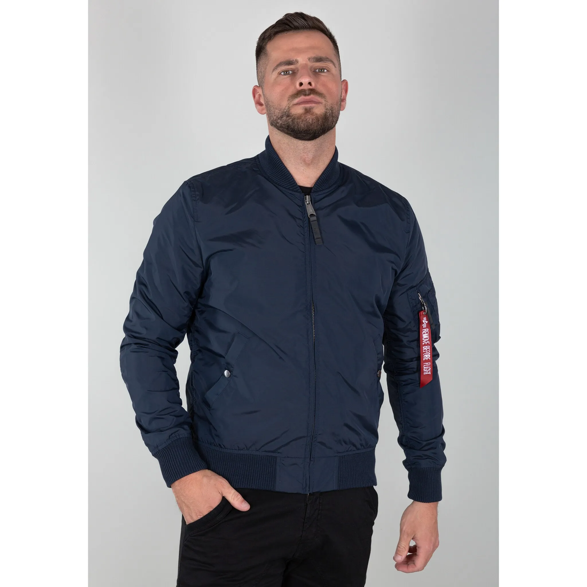 Куртка-бомбер Alpha Industries " Alpha Industries Мужчины - Куртки-бомберы MA-1 TT", синий
Куртка-бомбер Alpha Industries " Alpha Industries Мужчины - Куртки-бомберы MA-1 TT", синий