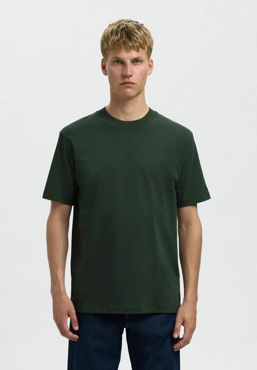Футболка Selected Homme SLHCOLMAN O NECK TEE, Deep Forest/Dark Green, Зеленый, Футболка Selected Homme SLHCOLMAN O NECK TEE, Deep Forest/Dark Green
Футболка Selected Homme SLHCOLMAN O NECK TEE, Deep Forest/Dark Green, Зеленый, Футболка Selected Homme SLHCOLMAN O NECK TEE, Deep Forest/Dark Green