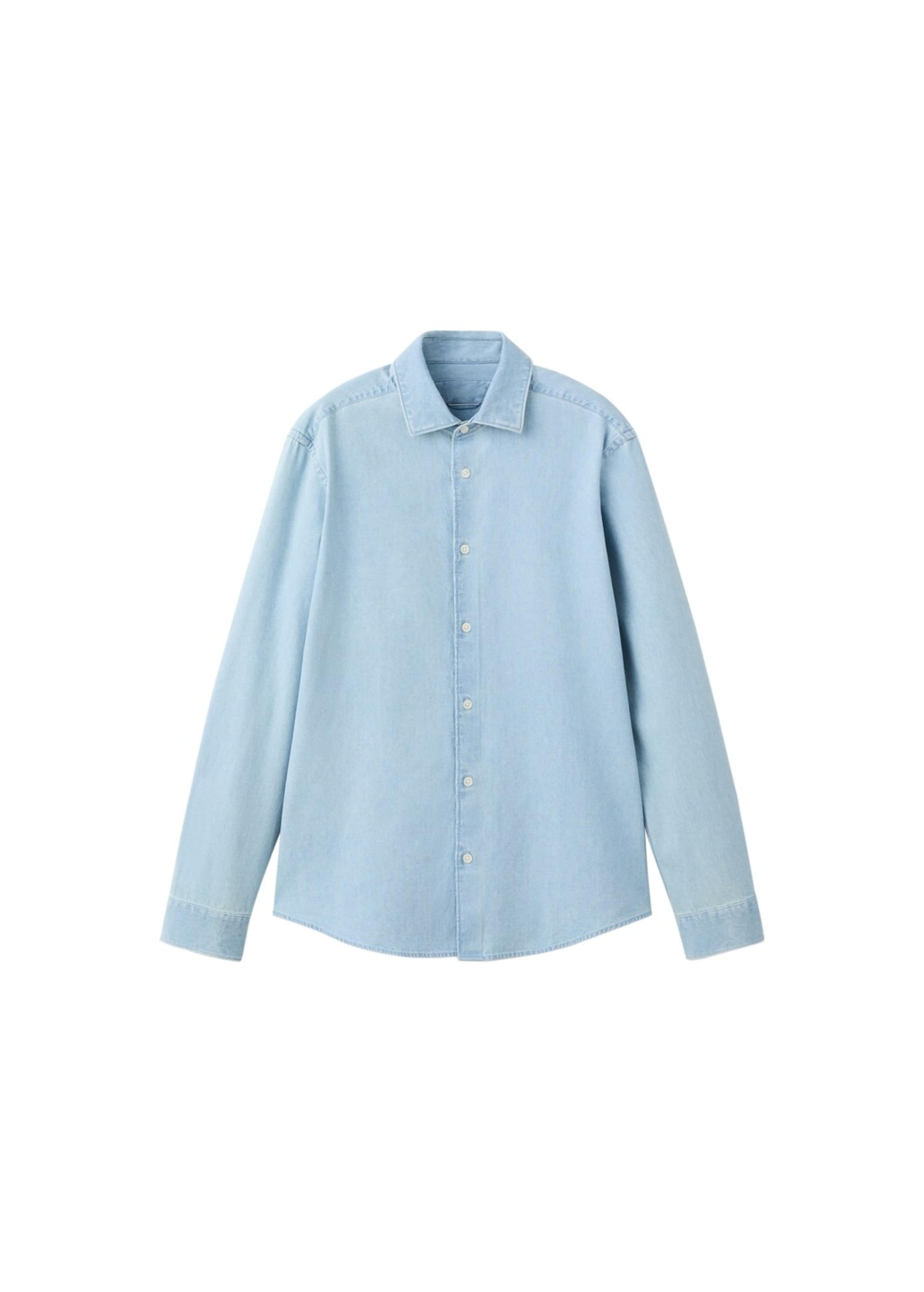 MANGO MAN Рубашка на пуговицах приталенного кроя в небесно-голубом цвете
MANGO MAN Рубашка на пуговицах приталенного кроя в небесно-голубом цвете