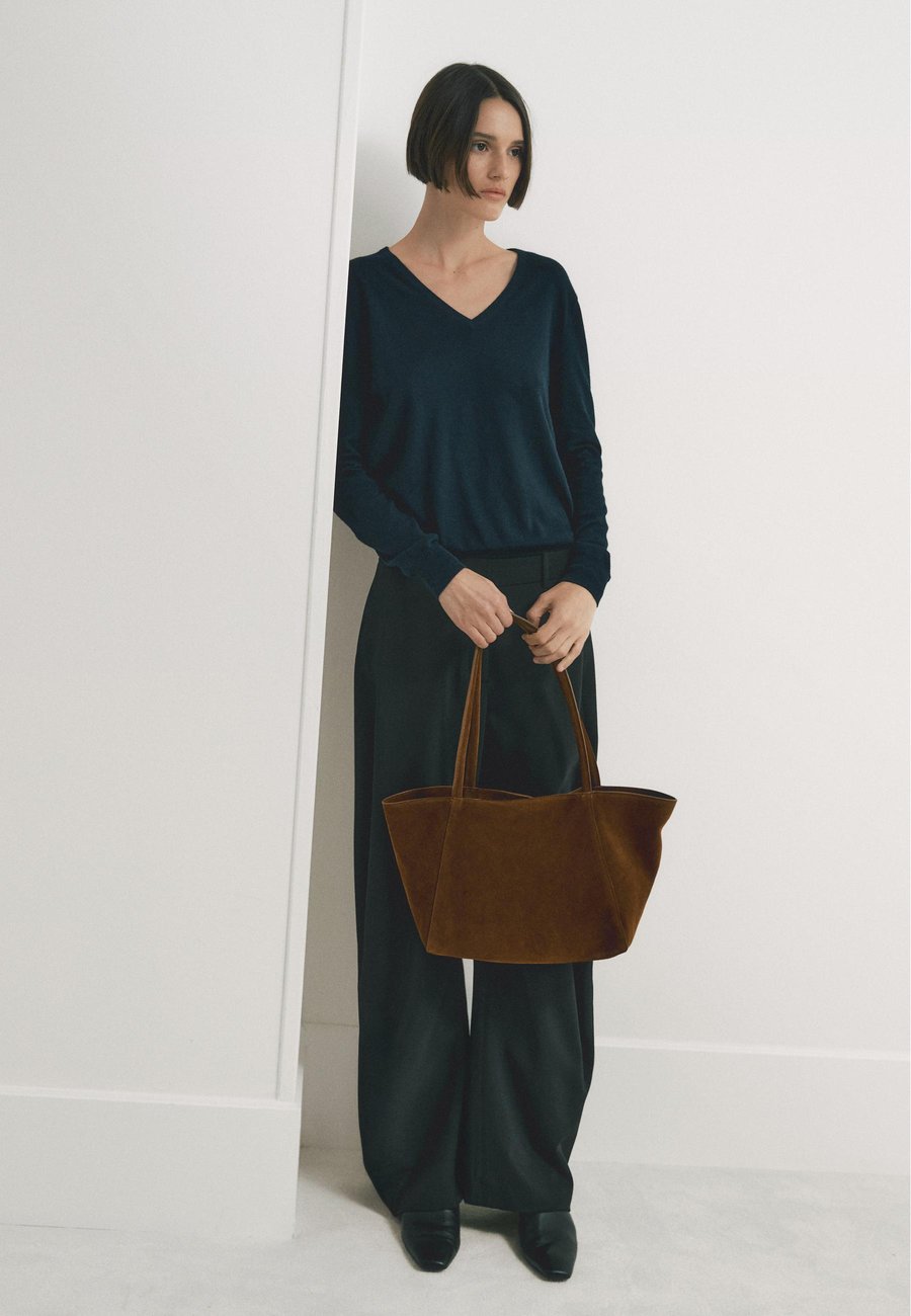 Сумка Massimo Dutti Handbag, Dark Brown
Сумка Massimo Dutti Handbag, Dark Brown