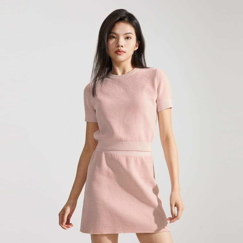 Свитер кашемировый женский Calvin Klein Jeans с короткими рукавами, белый
Свитер кашемировый женский Calvin Klein Jeans с короткими рукавами, белый