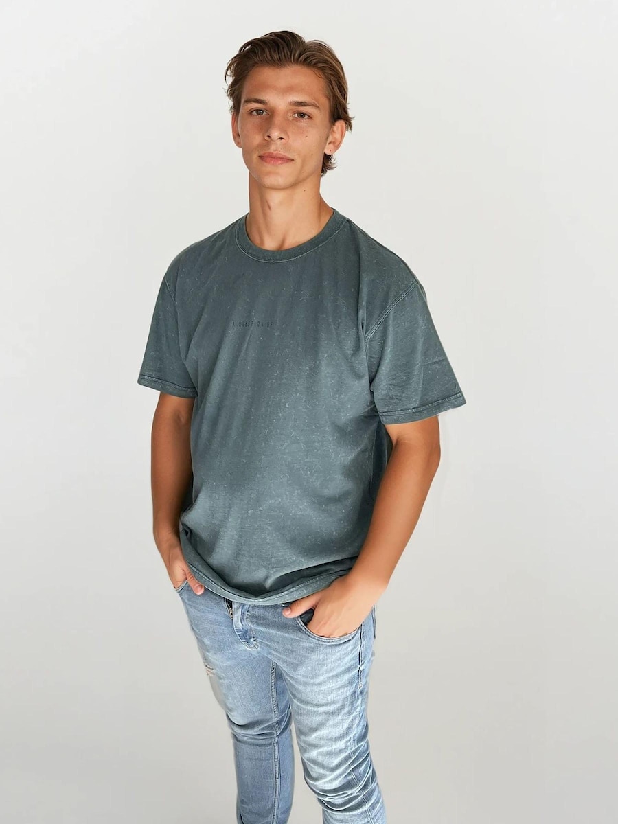 Рубашка A Question Of (AQO) Ozzy Tee Acid, индиго
Рубашка A Question Of (AQO) Ozzy Tee Acid, индиго