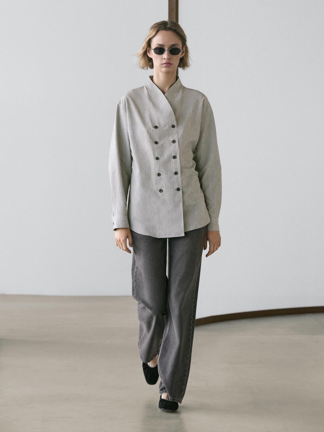 Летящая рубашка в полоску с деталями пуговиц Massimo Dutti, grey
Летящая рубашка в полоску с деталями пуговиц Massimo Dutti, grey