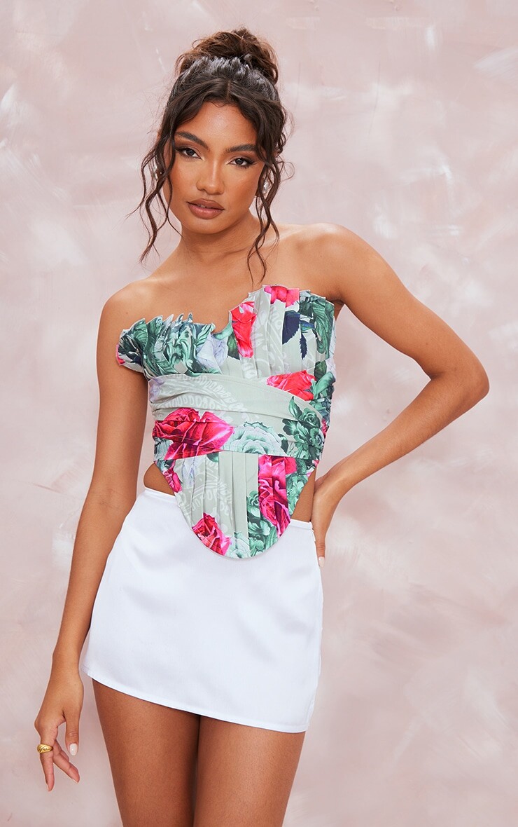 PrettyLittleThing Тканый плиссированный корсет с драпировкой и каменным цветочным принтом
PrettyLittleThing Тканый плиссированный корсет с драпировкой и каменным цветочным принтом
