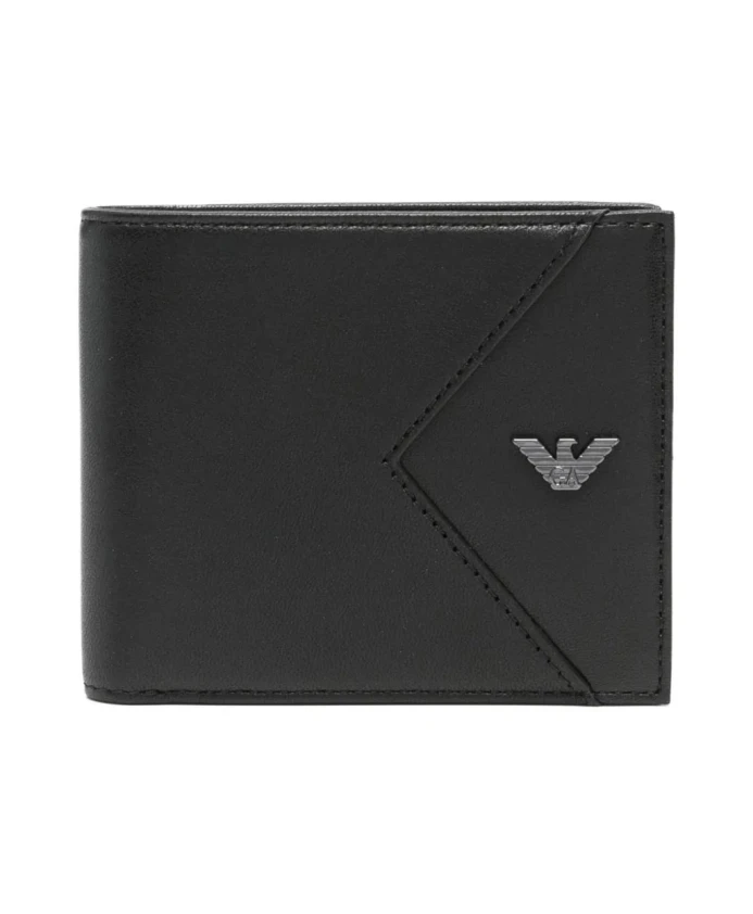Двустворчатый кошелек из кожи наппа с геометрическими деталями Emporio Armani, черный
Двустворчатый кошелек из кожи наппа с геометрическими деталями Emporio Armani, черный