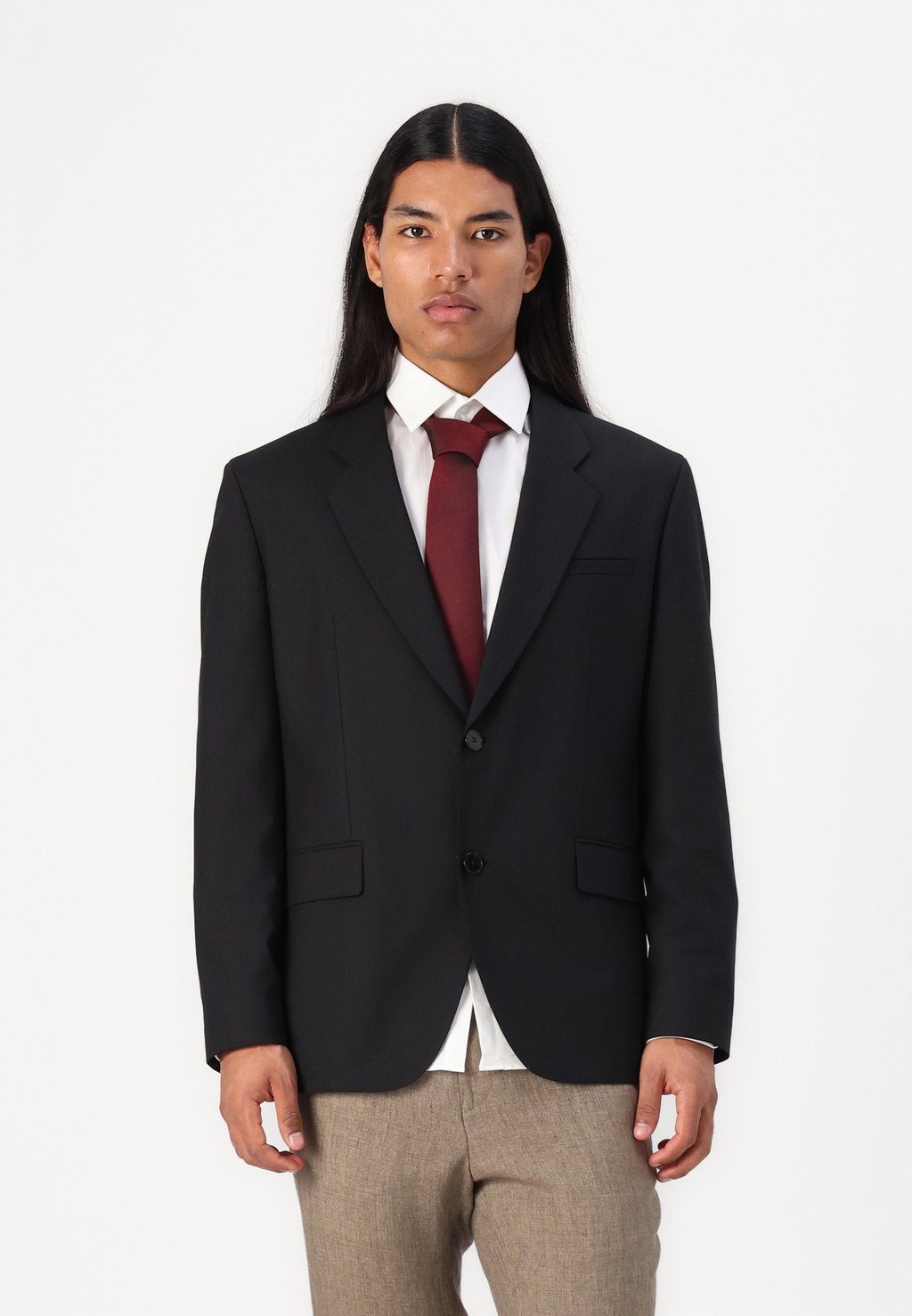 Пиджак-блейзер KRIS HUGO, черный
Пиджак-блейзер KRIS HUGO, черный