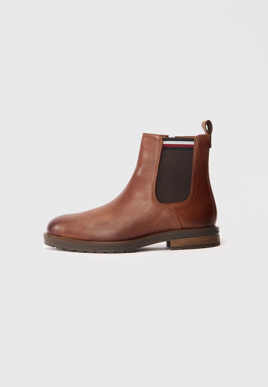 Ботинки Tommy Hilfiger CLEATED CHELSEA, Winter Cognac/Cognac
Ботинки Tommy Hilfiger CLEATED CHELSEA, Winter Cognac/Cognac